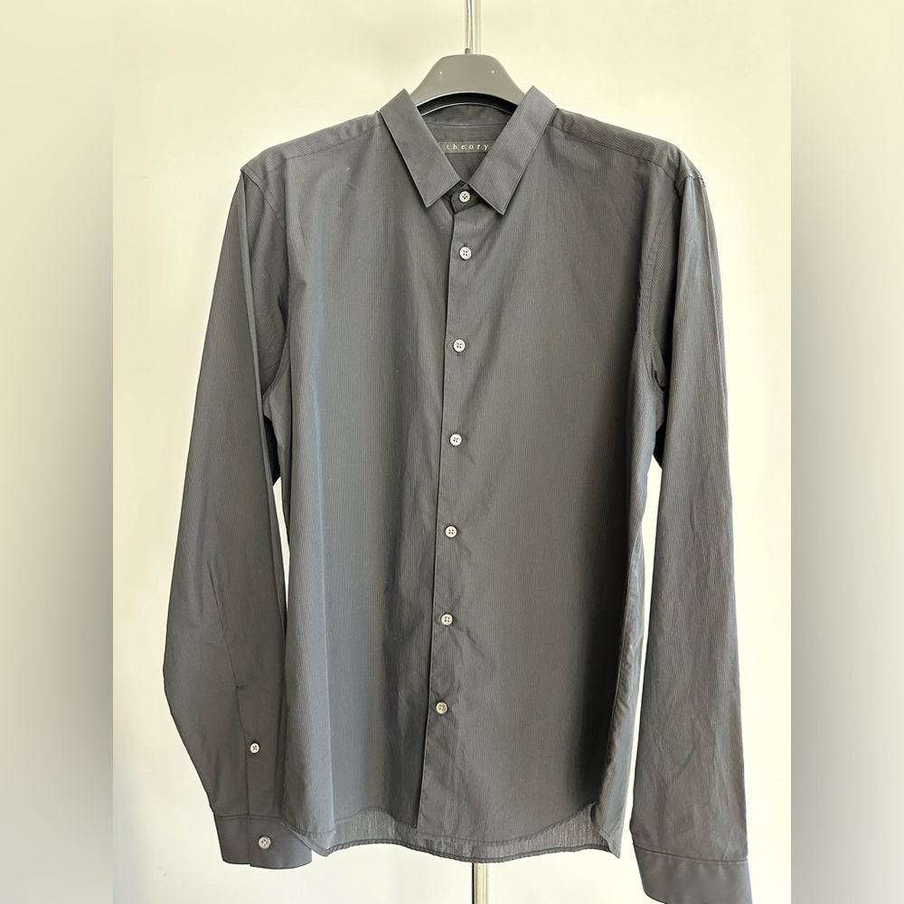 Men’ Theory Dress Shirt Gray, Size M, great condition!